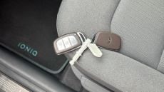 Hyundai IONIQ 1.6 GDi Hybrid Premium 5dr DCT Hybrid Hatchback